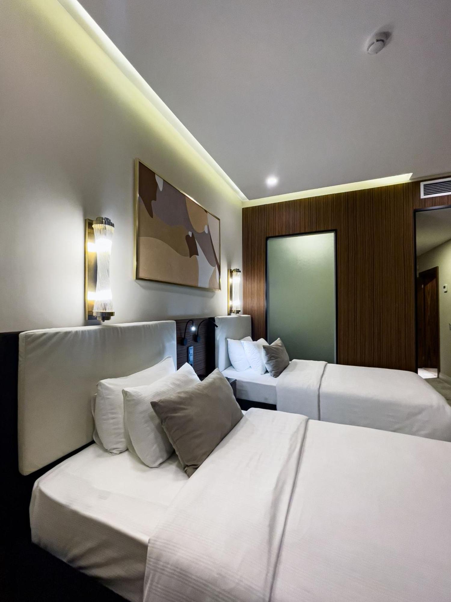 אלמטי Kazakhstan Hotel מראה חיצוני תמונה